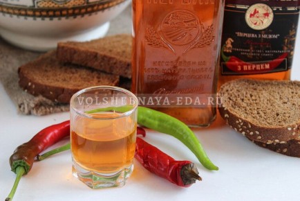 Как приготовить ароматную перцовку: рецепт для любителей остренького