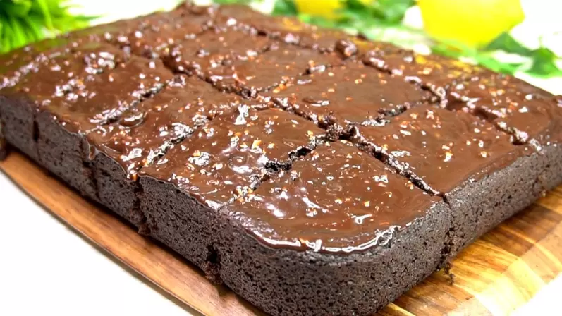 Необыкновенный «Сумасшедший» пирог: легкость и вкус, как в детстве