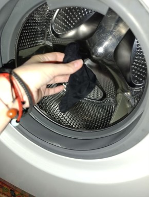 Как сохранить яркость цветной одежды: секреты от природы