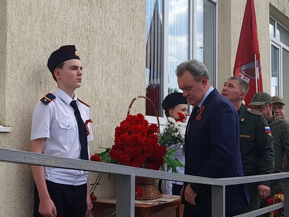 Валерий Лидин почтил память учителей-фронтовиков Валерий Лидин почтил память учителей-фронтовиков