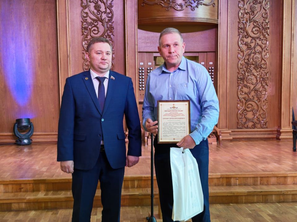 Павел Куликов поздравил сотрудников отраслей связи с Днем радио Павел Куликов поздравил сотрудников отраслей связи с Днем радио