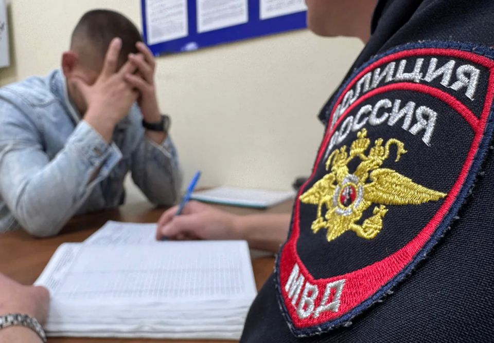 Мужчина собрал и хранил наркотик у себя в доме