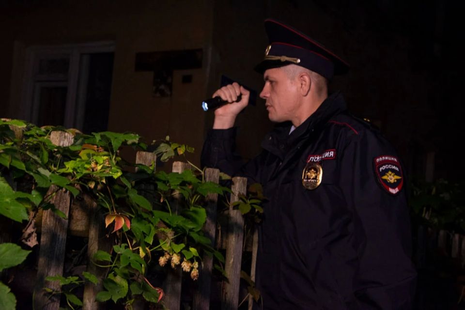 Сотрудники полиции задержали сельчанина, незаконно ловившего рыбу подъемником
