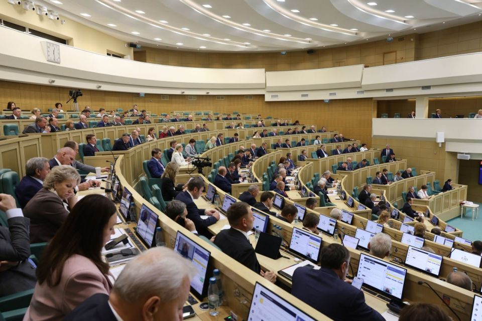 Вадим Супиков проинформировал Совет Федерации о ключевых направлениях работы Законодательного Собрания Вадим Супиков проинформировал Совет Федерации о ключевых направлениях работы Законодательного Собрания