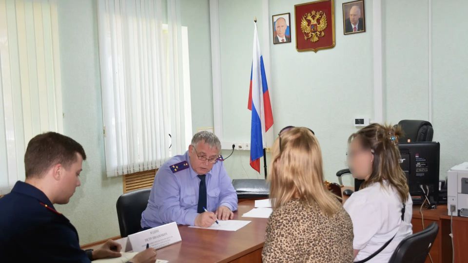 Первый заместитель руководителя следственного управления провел личный прием граждан в Зареченском межрайонном следственном отделе Первый заместитель руководителя следственного управления провел личный прием граждан в Зареченском межрайонном следственном отделе