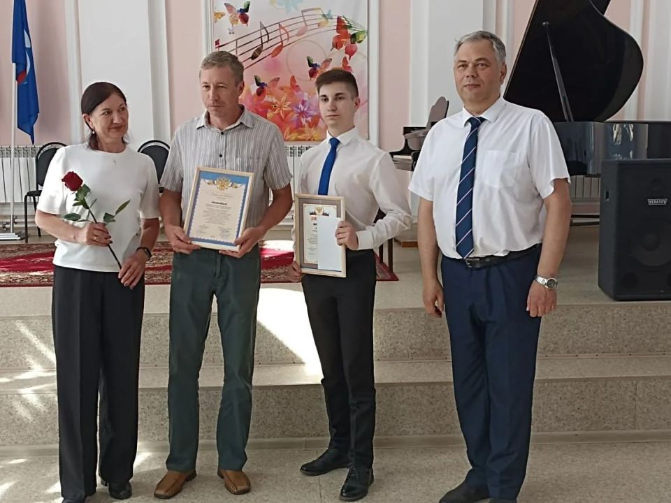 Алексей Марьин поздравил победителей конкурса «Одаренные дети — будущее России» Алексей Марьин поздравил победителей конкурса «Одаренные дети — будущее России»