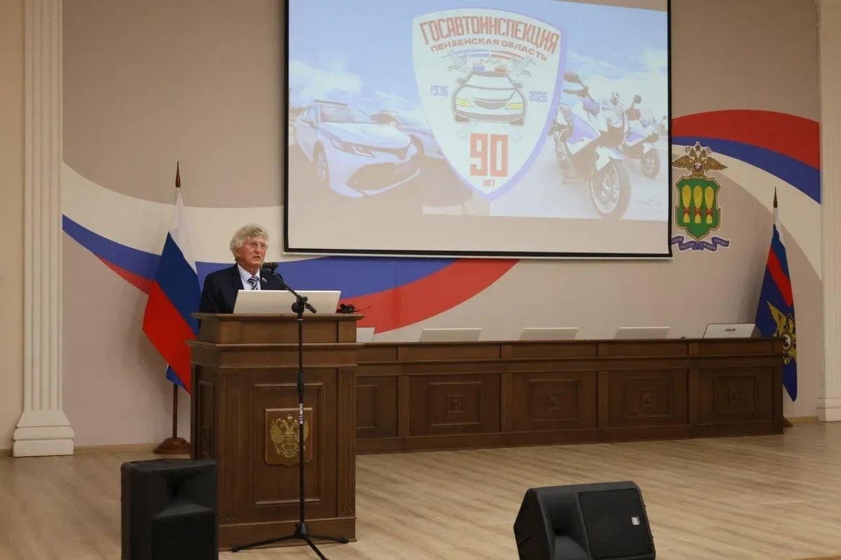 Николай Лукьянов вручил награды сотрудникам Госавтоинспекции Николай Лукьянов вручил награды сотрудникам Госавтоинспекции