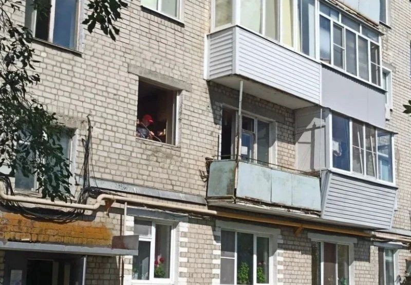 Завершаются восстановительные работы в пострадавших от атаки БПЛА домах Завершаются восстановительные работы в пострадавших от атаки БПЛА домах