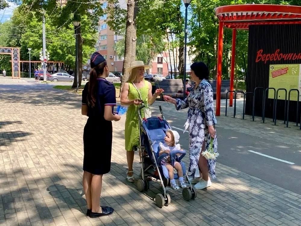 В городе прошло праздничное мероприятие "Ромашка безопасности" В городе прошло праздничное мероприятие "Ромашка безопасности"