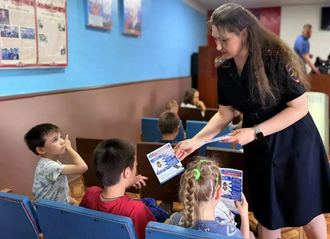 В Городищенском районе прошло мероприятие «В гостях у полицейских» В Городищенском районе прошло мероприятие «В гостях у полицейских»