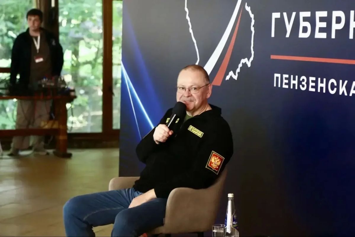 Олег Мельниченко: Накануне во время рабочей поездки в Спасский район пообщался с участниками молодежного образовательно-просветительского форума «Команда Губернатора», который проходит на базе парк-отеля «Кленовая роща» Олег Мельниченко: Накануне во время рабочей поездки в Спасский район пообщался с участниками молодежного образовательно-просветительского форума «Команда Губернатора», который проходит на базе парк-отеля «Кленовая роща»