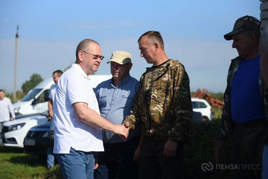 Утром 15 июля губернатор Пензенской области Олег Мельниченко совершил рабочую поездку в Вадинский район Утром 15 июля губернатор Пензенской области Олег Мельниченко совершил рабочую поездку в Вадинский район