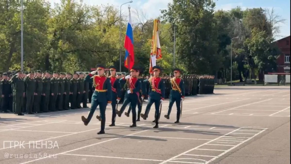 Сегодня на территории артучилища открывают памятник Александру Невскому — рядом уже стоит храм, освященный в честь великого князя Сегодня на территории артучилища открывают памятник Александру Невскому — рядом уже стоит храм, освященный в честь великого князя