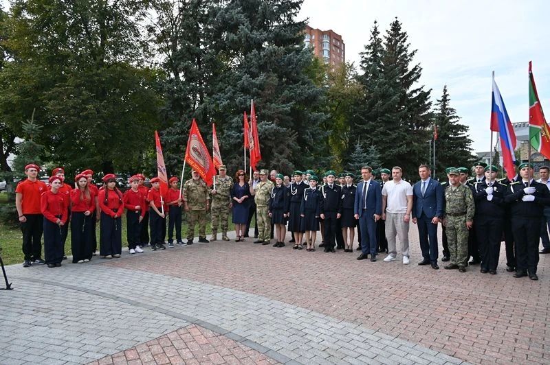 В Пензе состоялся митинг в память о жертвах бесланской трагедии В Пензе состоялся митинг в память о жертвах бесланской трагедии