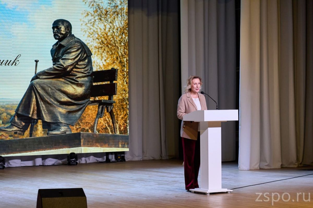 Вице-спикер Совета Федерации Инна Святенко посетила Купринский литературный праздник Вице-спикер Совета Федерации Инна Святенко посетила Купринский литературный праздник