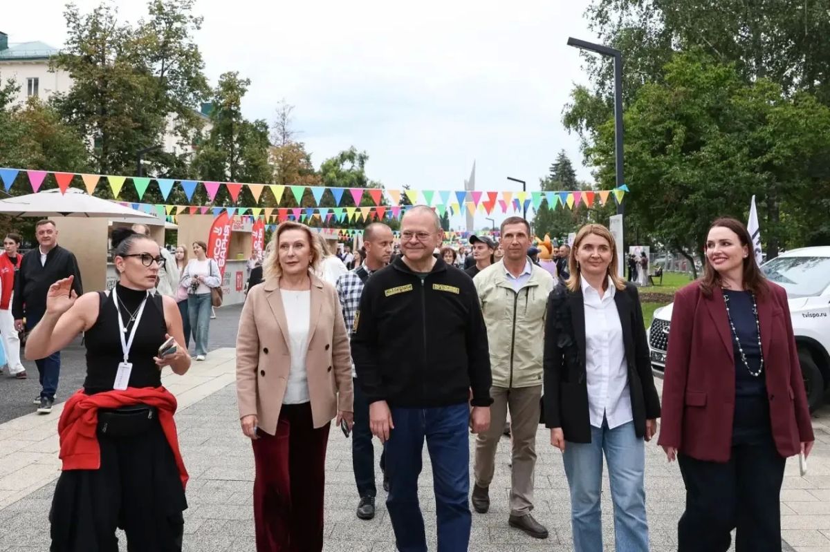 Олег Мельниченко: Стартовала ежегодная Неделя моды «Знай Пензу!» Олег Мельниченко: Стартовала ежегодная Неделя моды «Знай Пензу!»