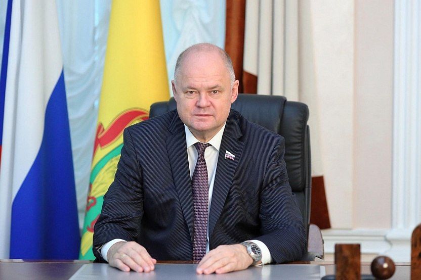 Вадим Супиков поздравил с профессиональным праздником представителей нефтегазовой отрасли
