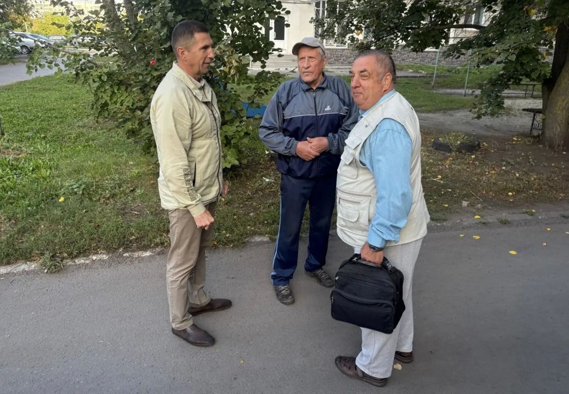Олег Денисов: Утренний рейд провели в микрорайоне Север Олег Денисов: Утренний рейд провели в микрорайоне Север
