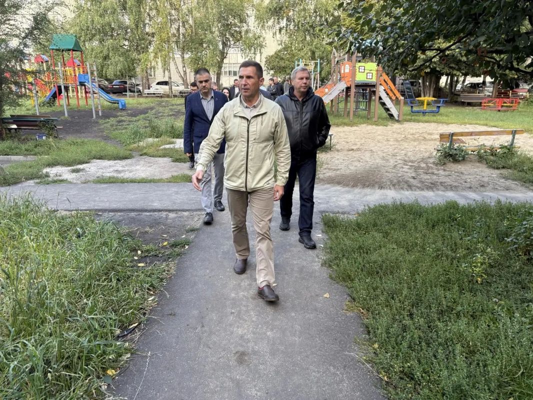 Олег Денисов: Утренний рейд провели в микрорайоне Север Олег Денисов: Утренний рейд провели в микрорайоне Север