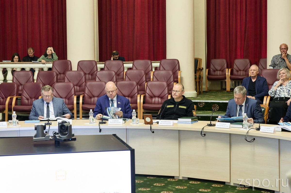 Вадим Супиков прокомментировал открытие выставки и издание новой версии энциклопедии об истории Сурского края Вадим Супиков прокомментировал открытие выставки и издание новой версии энциклопедии об истории Сурского края