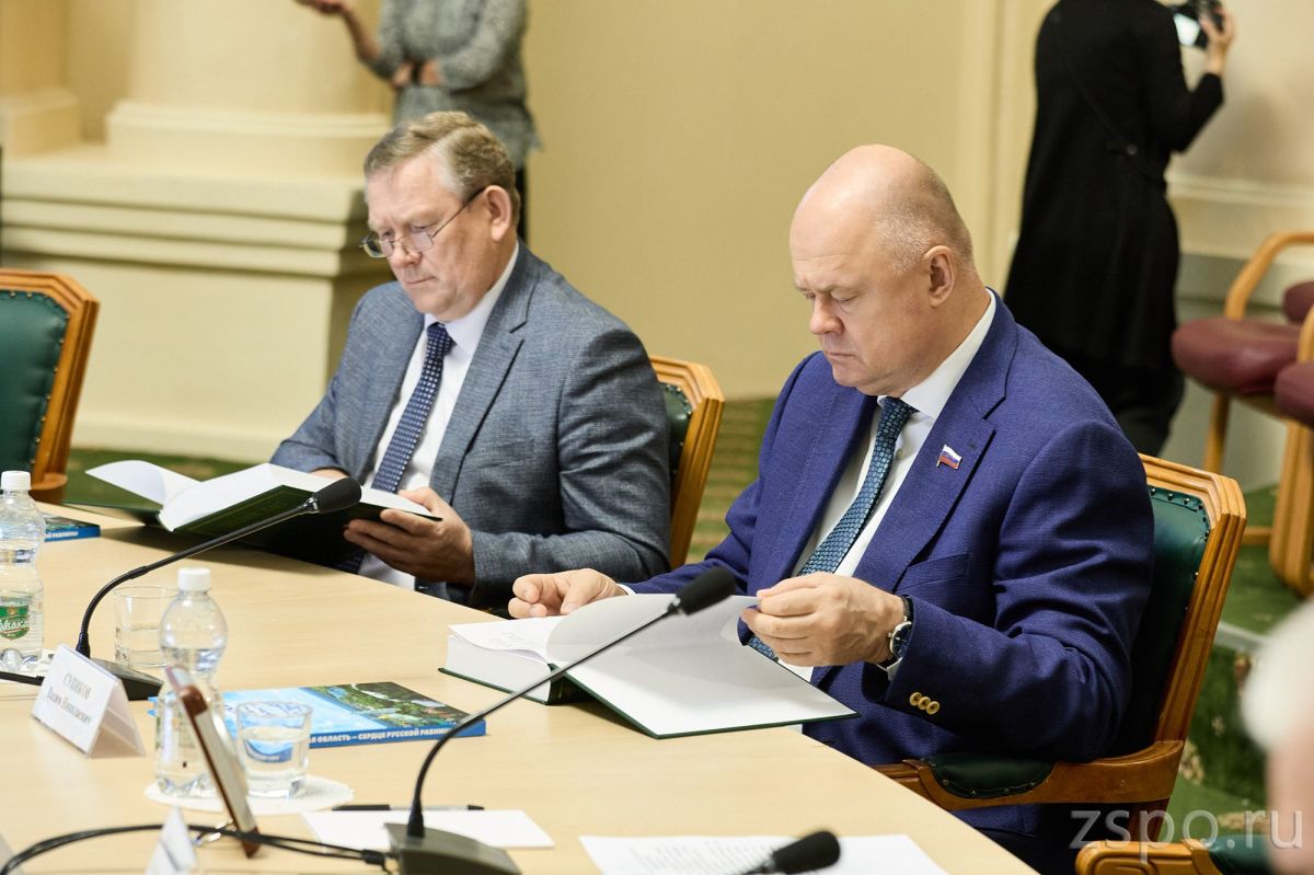 Вадим Супиков прокомментировал открытие выставки и издание новой версии энциклопедии об истории Сурского края Вадим Супиков прокомментировал открытие выставки и издание новой версии энциклопедии об истории Сурского края