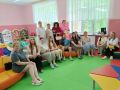 В школе молодых родителей учат уходу за новорожденными