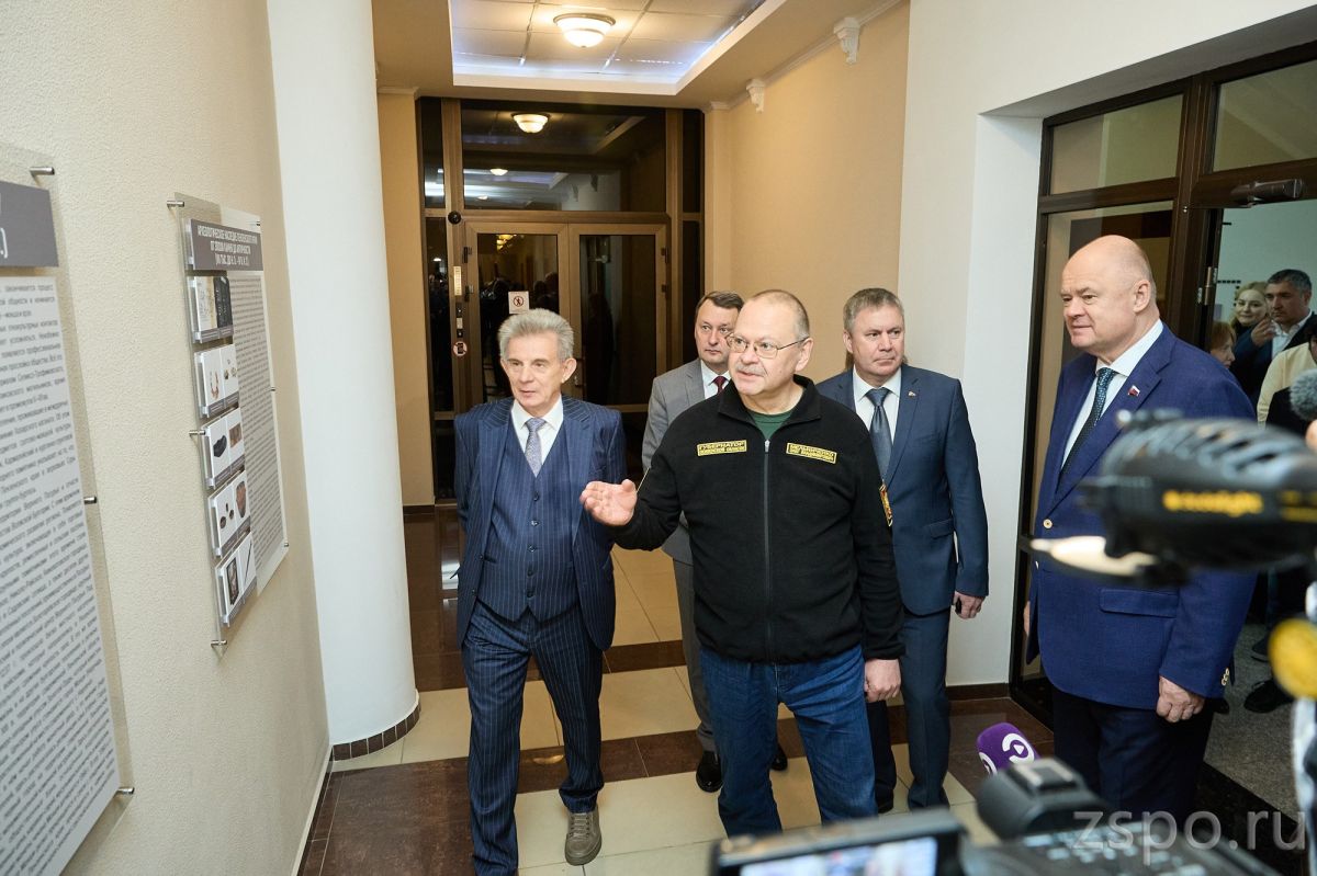 Вадим Супиков прокомментировал открытие выставки и издание новой версии энциклопедии об истории Сурского края Вадим Супиков прокомментировал открытие выставки и издание новой версии энциклопедии об истории Сурского края
