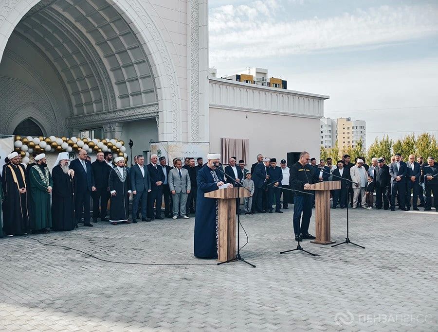 В пятницу, 11 сентября, в Пензе состоялась торжественная церемония открытия новой Соборной мечети, которая расположена на проспекте Победы, 75М В пятницу, 11 сентября, в Пензе состоялась торжественная церемония открытия новой Соборной мечети, которая расположена на проспекте Победы, 75М