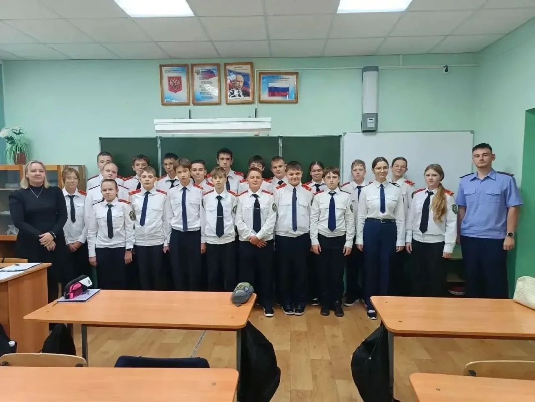 Сотрудник следственного управления принял участие в проведении Урока мужества в кадетском классе Сотрудник следственного управления принял участие в проведении Урока мужества в кадетском классе