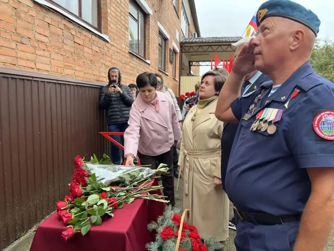 В селе Рамзай Мокшанского района состоялся митинг, посвящённый открытию мемориальной доски Александру Константиновичу Дручкову - герою Великой Отечественной войны, почётному гражданину Пензенской области В селе Рамзай Мокшанского района состоялся митинг, посвящённый открытию мемориальной доски Александру Константиновичу Дручкову - герою Великой Отечественной войны, почётному гражданину Пензенской области