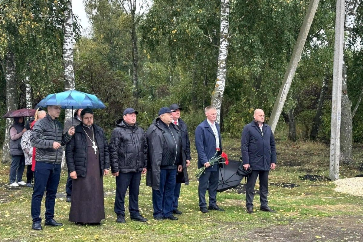 Дмитрий Петров подчеркнул важность сохранения исторической памяти Дмитрий Петров подчеркнул важность сохранения исторической памяти