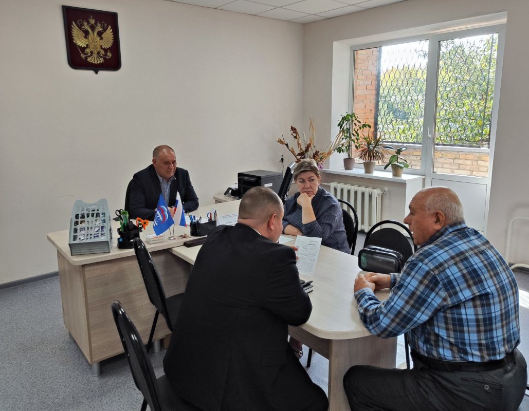 Рустям Агишев принял в работу обращения жителей Каменского района Рустям Агишев принял в работу обращения жителей Каменского района