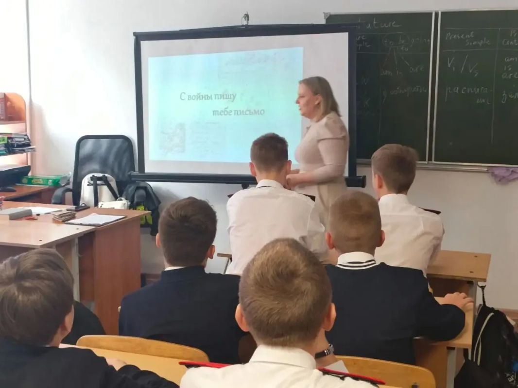 Сотрудник следственного управления Следственного комитета России по Пензенской области принял участие в уроке краеведения для учащихся профильного кадетского класса Сотрудник следственного управления Следственного комитета России по Пензенской области принял участие в уроке краеведения для учащихся профильного кадетского класса