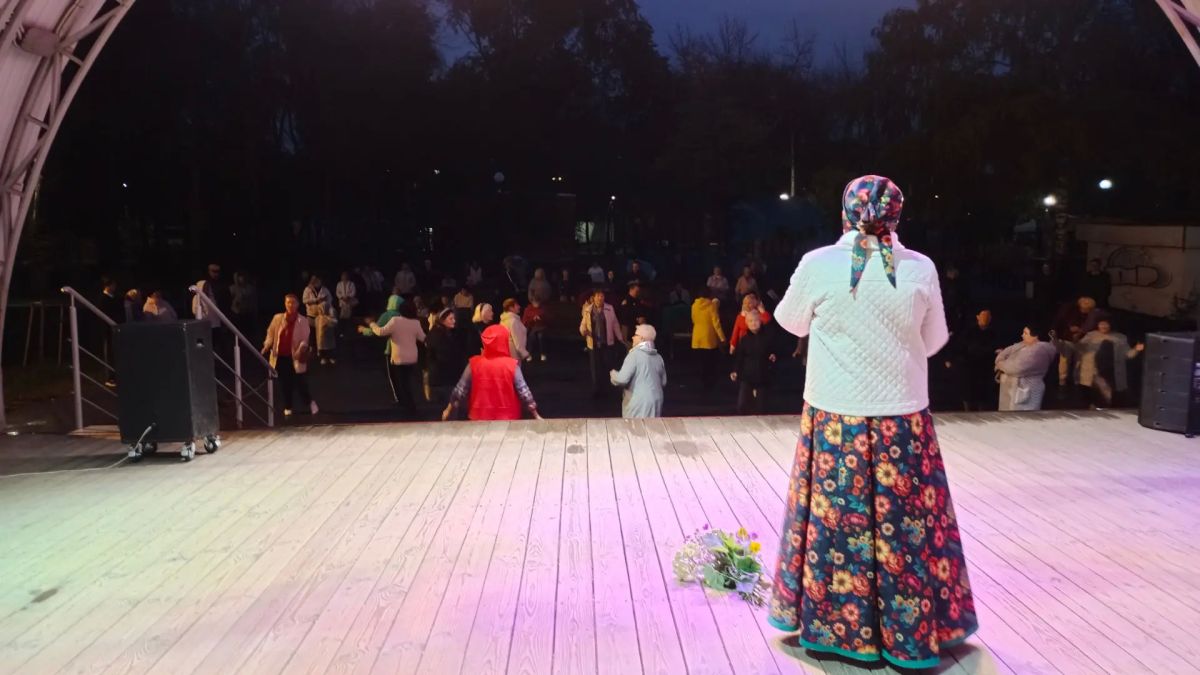 «Поём вместе»: Музыка согрела даже в дождливый день! «Поём вместе»: Музыка согрела даже в дождливый день!