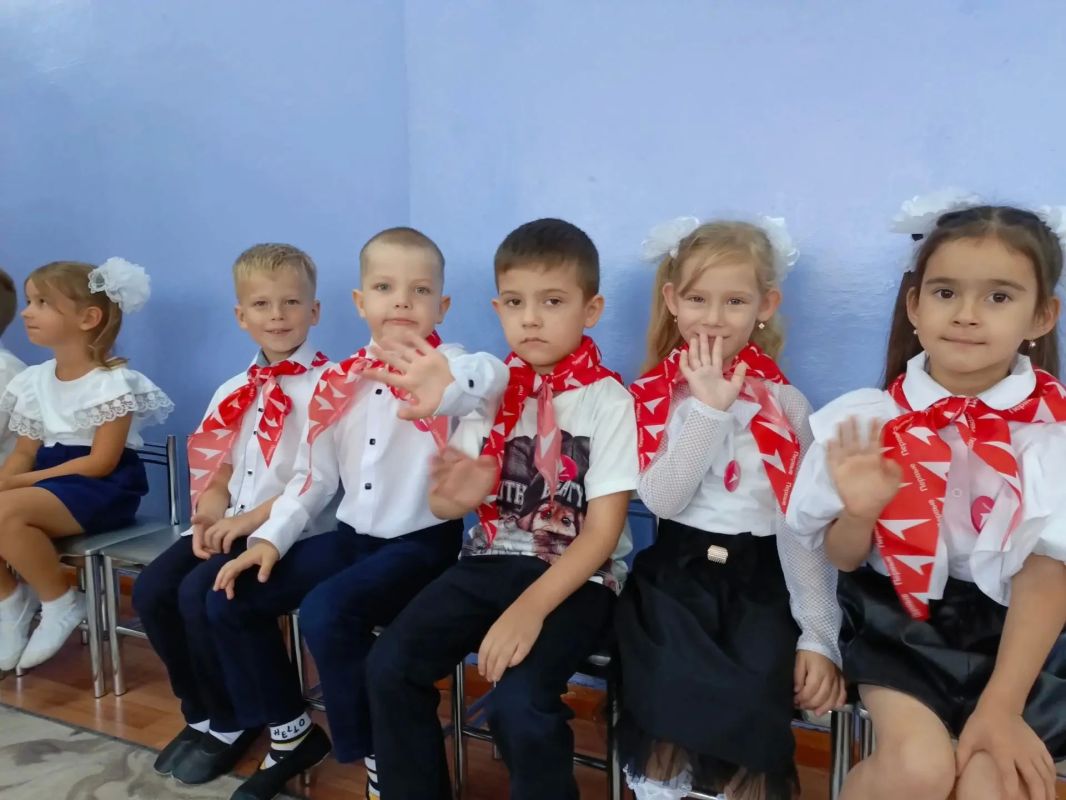 29 сентября в детском саду № 5 Никольска Пензенской области состоялось открытие первичного отделения Общероссийского общественно-государственного движения детей и молодёжи «Движение Первых» 29 сентября в детском саду № 5 Никольска Пензенской области состоялось открытие первичного отделения Общероссийского общественно-государственного движения детей и молодёжи «Движение Первых»