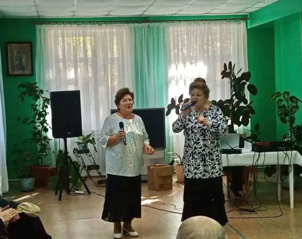 В Сурском домеинтернате отметили День пожилого человека В Сурском домеинтернате отметили День пожилого человека