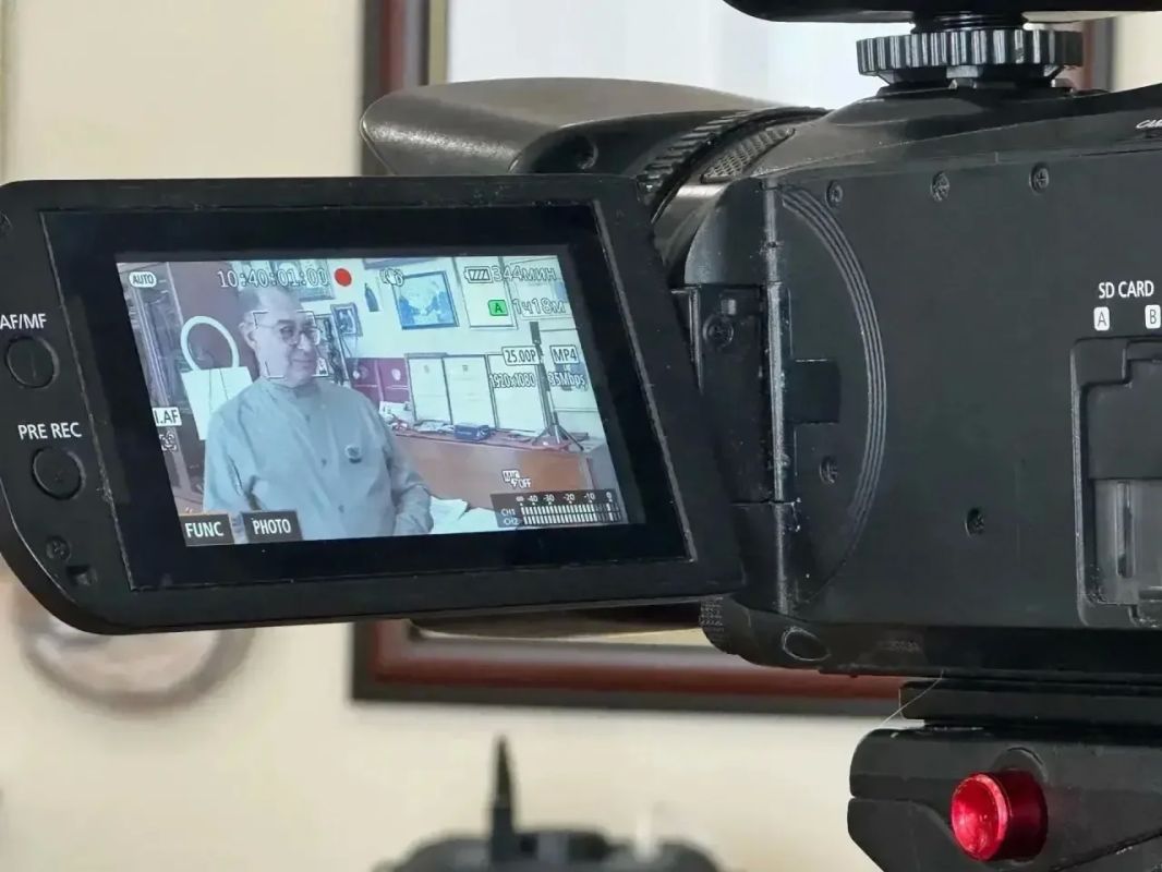 Олег Мельниченко: Телеканал ОТР («Общественное телевидение России») снял сюжет о Пензенском областном драматическом театре для программы «Большая страна» Олег Мельниченко: Телеканал ОТР («Общественное телевидение России») снял сюжет о Пензенском областном драматическом театре для программы «Большая страна»