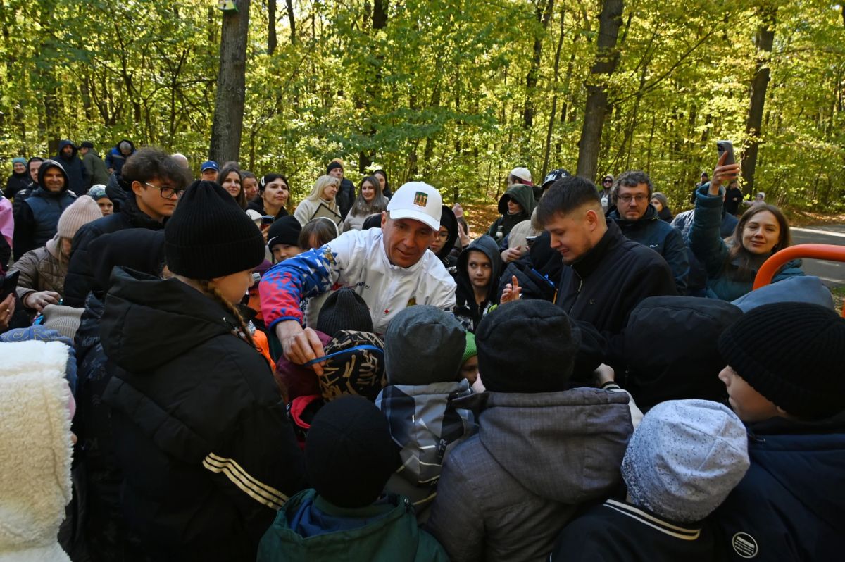 Олег Денисов: На Олимпийской аллее парка Белинского прошел фестиваль личных рекордов школы воркаута Эмиля Павлова Олег Денисов: На Олимпийской аллее парка Белинского прошел фестиваль личных рекордов школы воркаута Эмиля Павлова