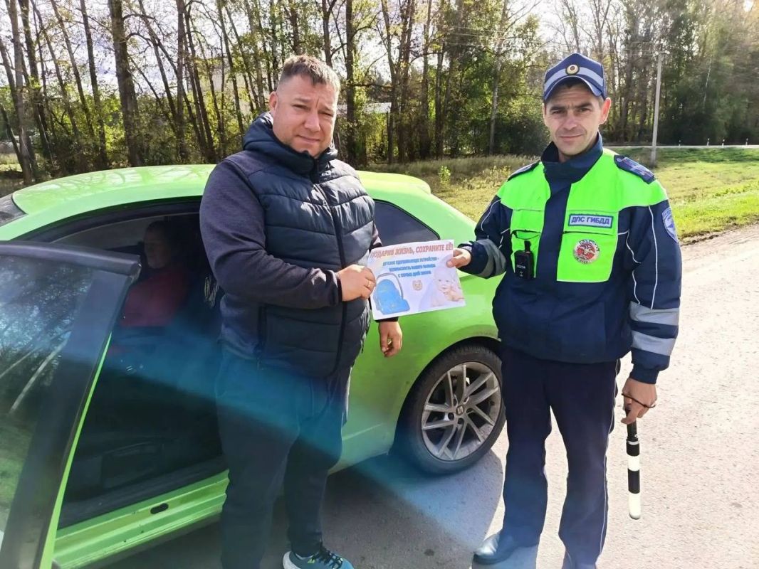 В Наровчатском районе автоинспекторы напомнили водителям об использовании детских удерживающих устройствах при перевозке юных пассажиров В Наровчатском районе автоинспекторы напомнили водителям об использовании детских удерживающих устройствах при перевозке юных пассажиров