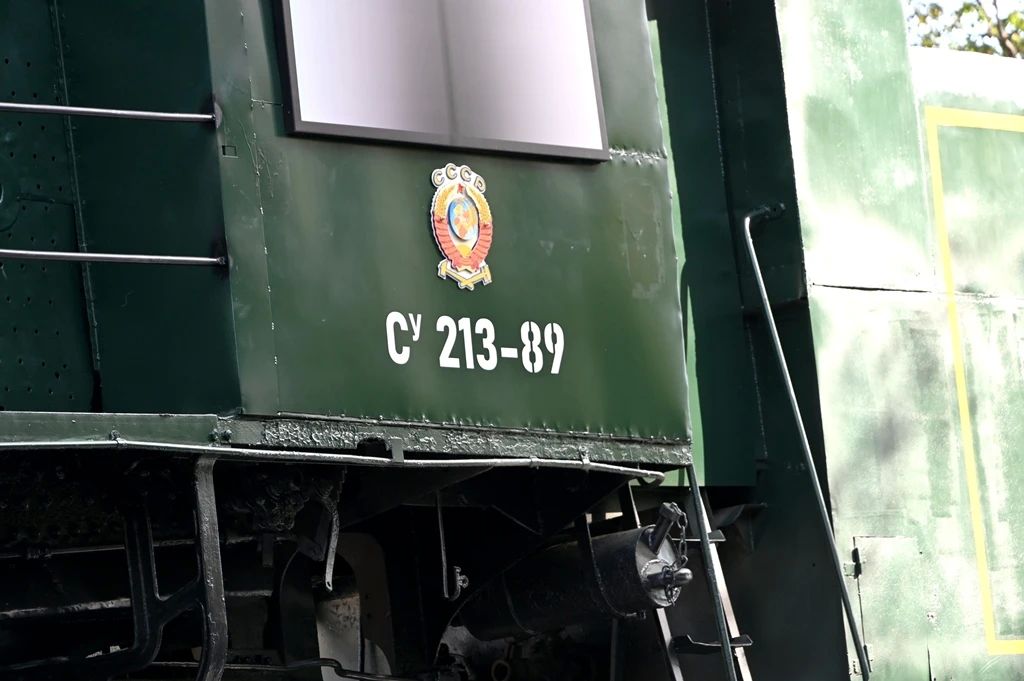 Олег Денисов: Настоящий труженик и боец «Су 213-89» в мирное время тянул пассажирские составы, а в Великую Отечественную войну – перевозил военно-санитарные Олег Денисов: Настоящий труженик и боец «Су 213-89» в мирное время тянул пассажирские составы, а в Великую Отечественную войну – перевозил военно-санитарные