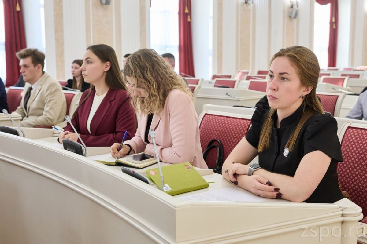 Вадим Супиков подчеркнул приоритеты молодежной парламентской деятельности в Пензенской области Вадим Супиков подчеркнул приоритеты молодежной парламентской деятельности в Пензенской области