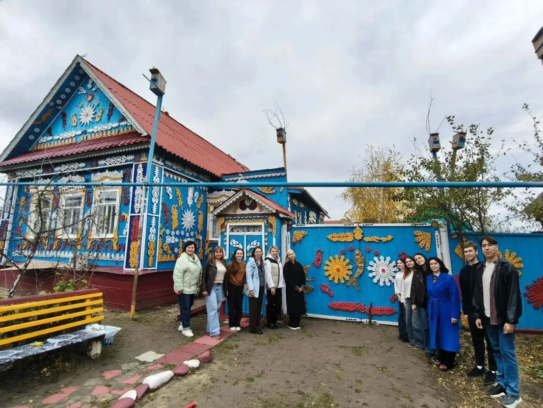 В октябре 2026 года официально стартовал культурно-познавательный турмаршрут «Резной портал в прошлое», разработанный пензенскими студентами В октябре 2026 года официально стартовал культурно-познавательный турмаршрут «Резной портал в прошлое», разработанный пензенскими студентами