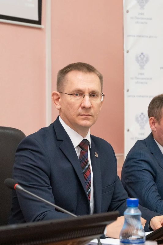 Руководитель УФК по Пензенской области Дмитрий Клусов принял участие в рабочей встрече Банка России и Федерального казначейства в формате видеоконференции Руководитель УФК по Пензенской области Дмитрий Клусов принял участие в рабочей встрече Банка России и Федерального казначейства в формате видеоконференции