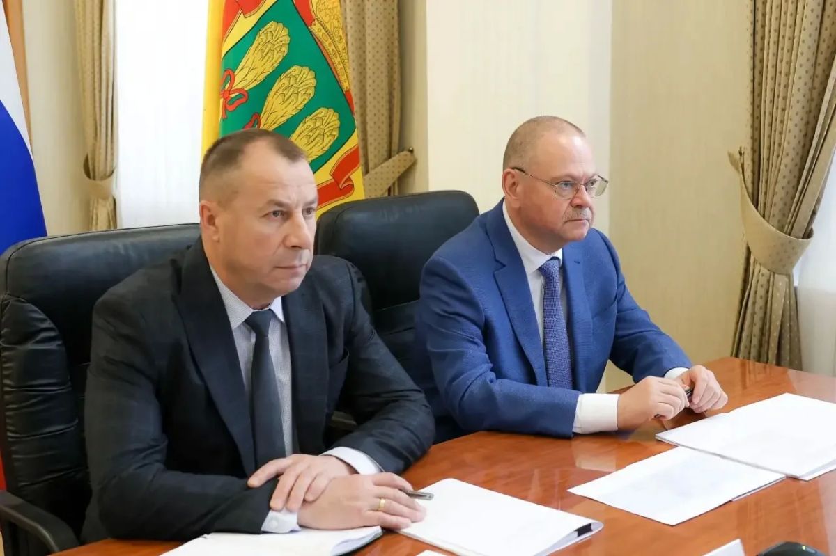 Олег Мельниченко: По видеоконференцсвязи принял участие в совещании, которое провел с главами регионов ПФО полномочный представитель Президента РФ в Приволжском федеральном округе Игорь Анатольевич Комаров Олег Мельниченко: По видеоконференцсвязи принял участие в совещании, которое провел с главами регионов ПФО полномочный представитель Президента РФ в Приволжском федеральном округе Игорь Анатольевич Комаров