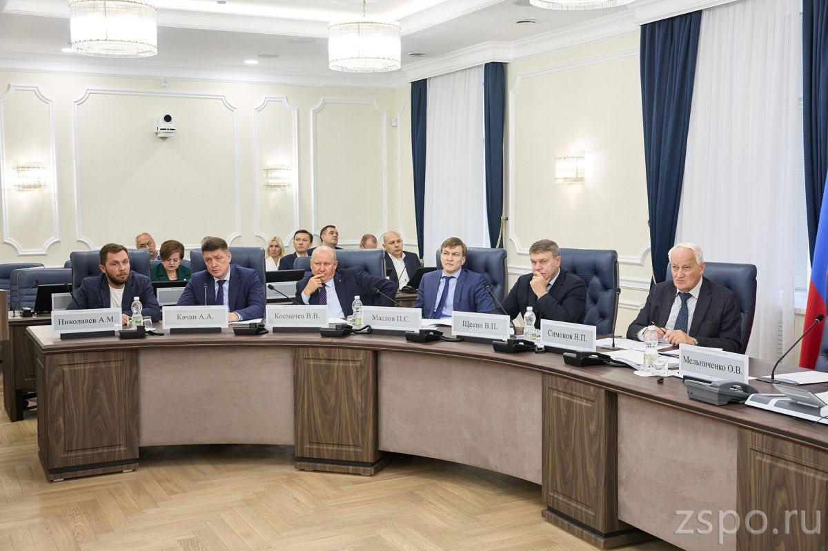 Социальное сопровождение семей с детьми рассмотрели в областном правительстве Социальное сопровождение семей с детьми рассмотрели в областном правительстве