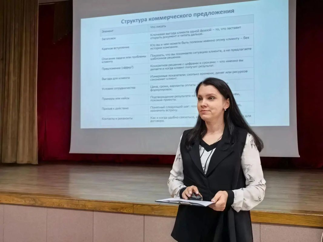 В Пензенском колледже современных технологий переработки и бизнеса продолжается цикл практико-ориентированных курсов повышения квалификации для студентов выпускных групп по программе «Организационно-правовые и финансовые... В Пензенском колледже современных технологий переработки и бизнеса продолжается цикл практико-ориентированных курсов повышения квалификации для студентов выпускных групп по программе «Организационно-правовые и финансовые...