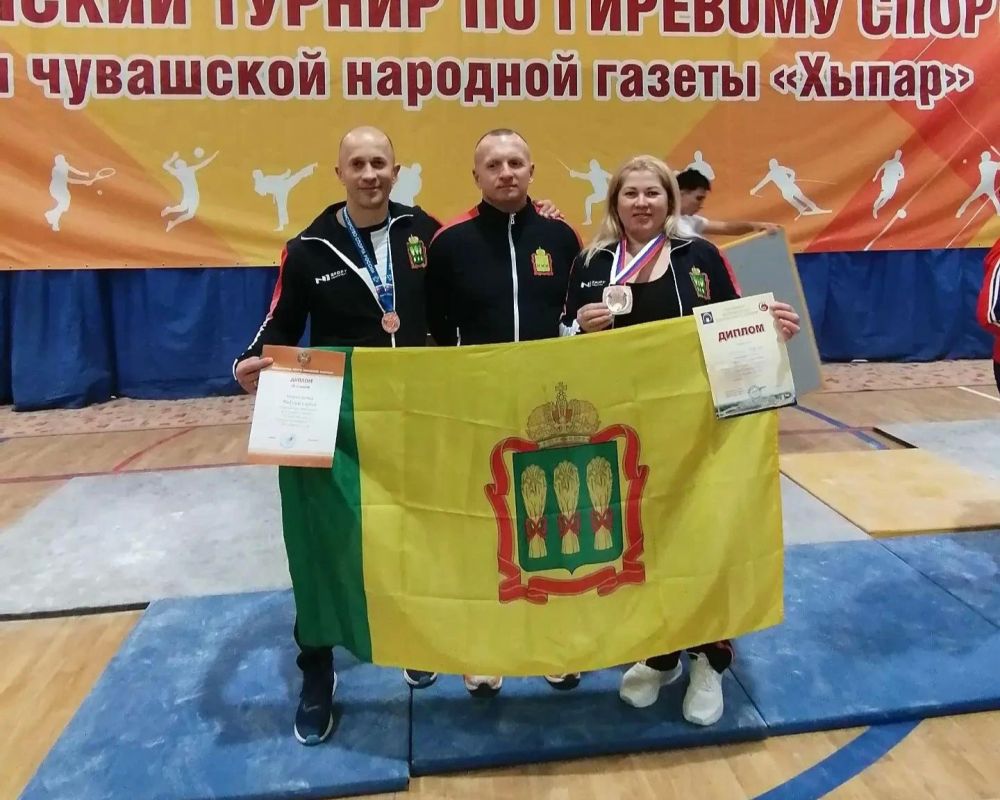 Пензенские спортсмены завоевали медали на всероссийских соревнованиях по гиревому спорту Пензенские спортсмены завоевали медали на всероссийских соревнованиях по гиревому спорту