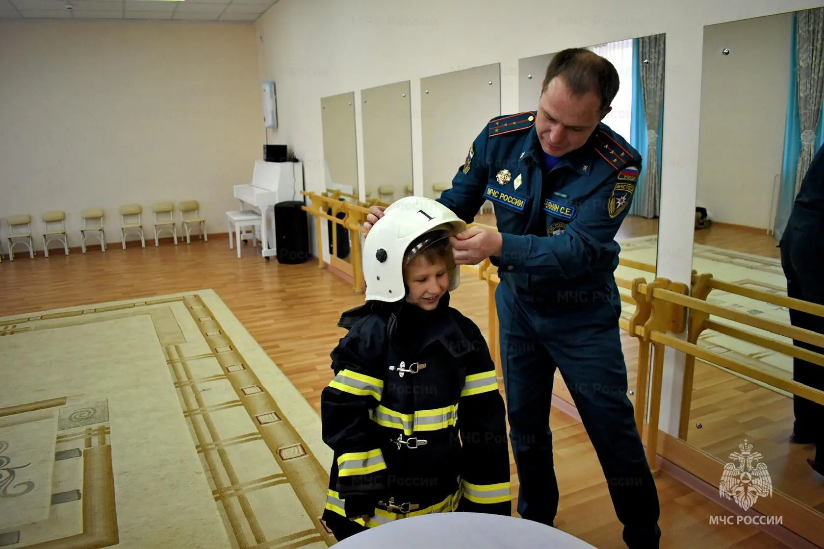 Безопасность с детства: сотрудники МЧС России провели занятия по пожарной безопасности с дошкольниками