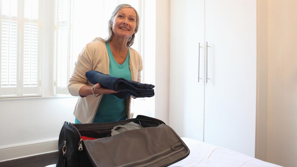 Влезет все, и даже больше: вот как собрать чемодан без перевеса