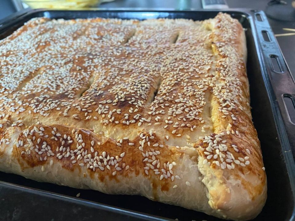 Мясной пирог за 10 минут: простое решение для занятых хозяек